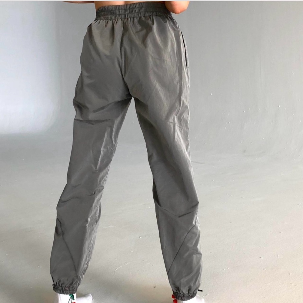 TNA Aritzia 3M Reflective Silver nylon grey joggers high rise